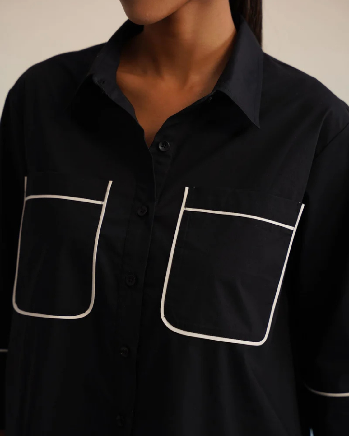 The Onyx Motif Contrast Pant Set