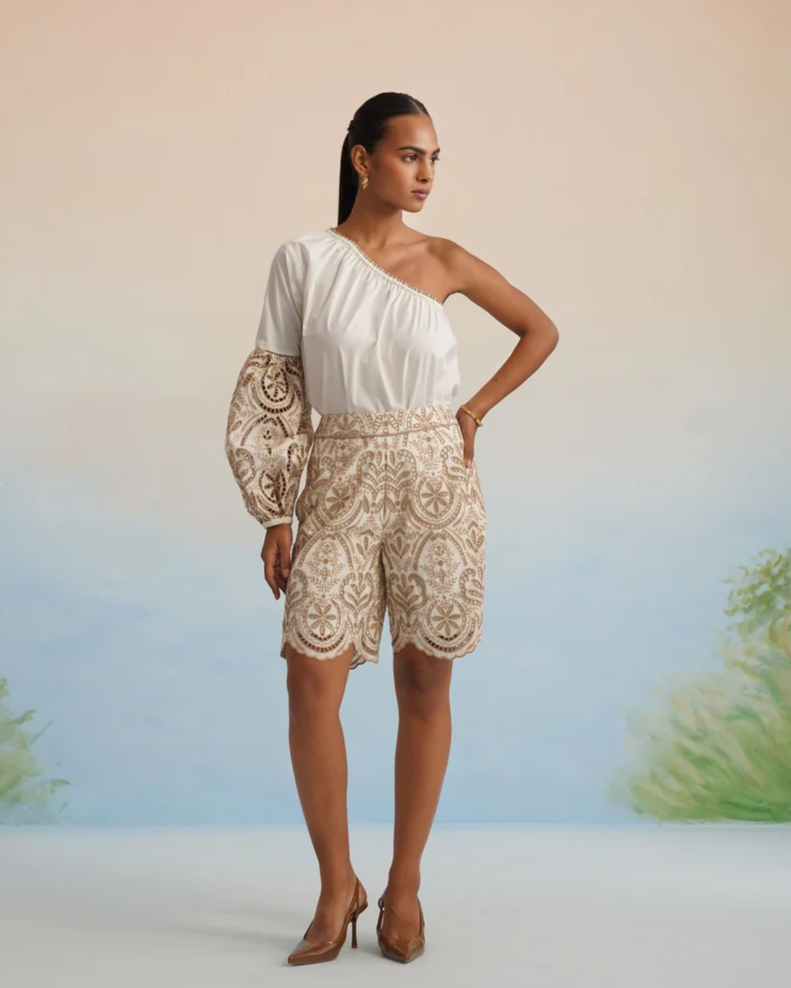 Bulevar Blossom - One-Shoulder Embroidered Shorts Set