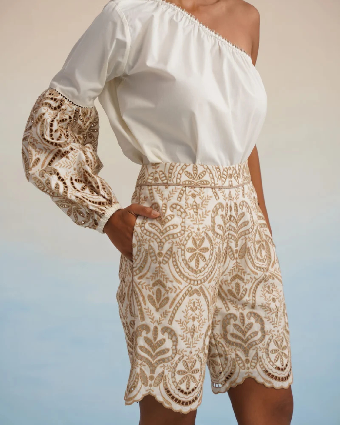 Bulevar Blossom - One-Shoulder Embroidered Shorts Set