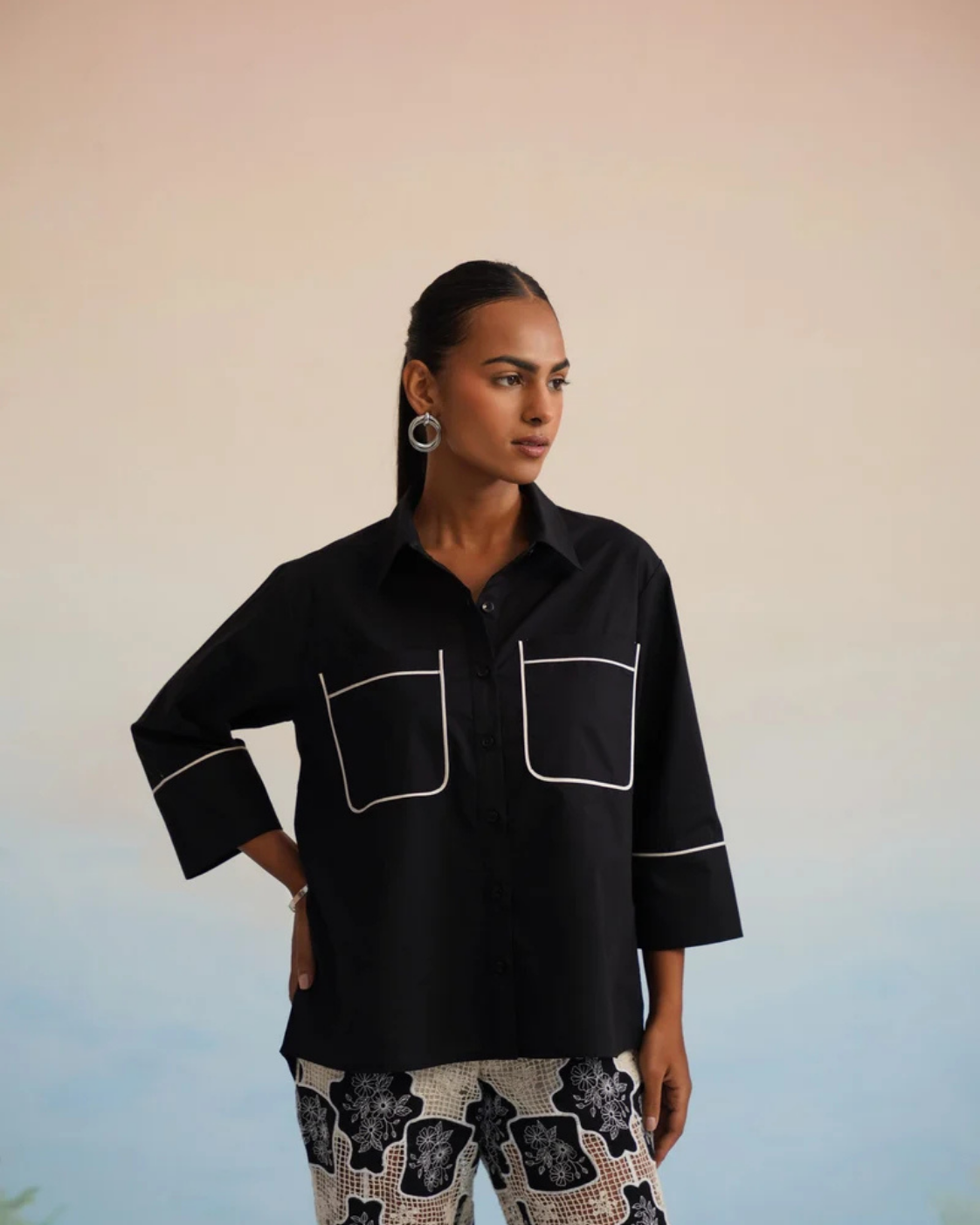 The Onyx Motif Contrast Pant Set