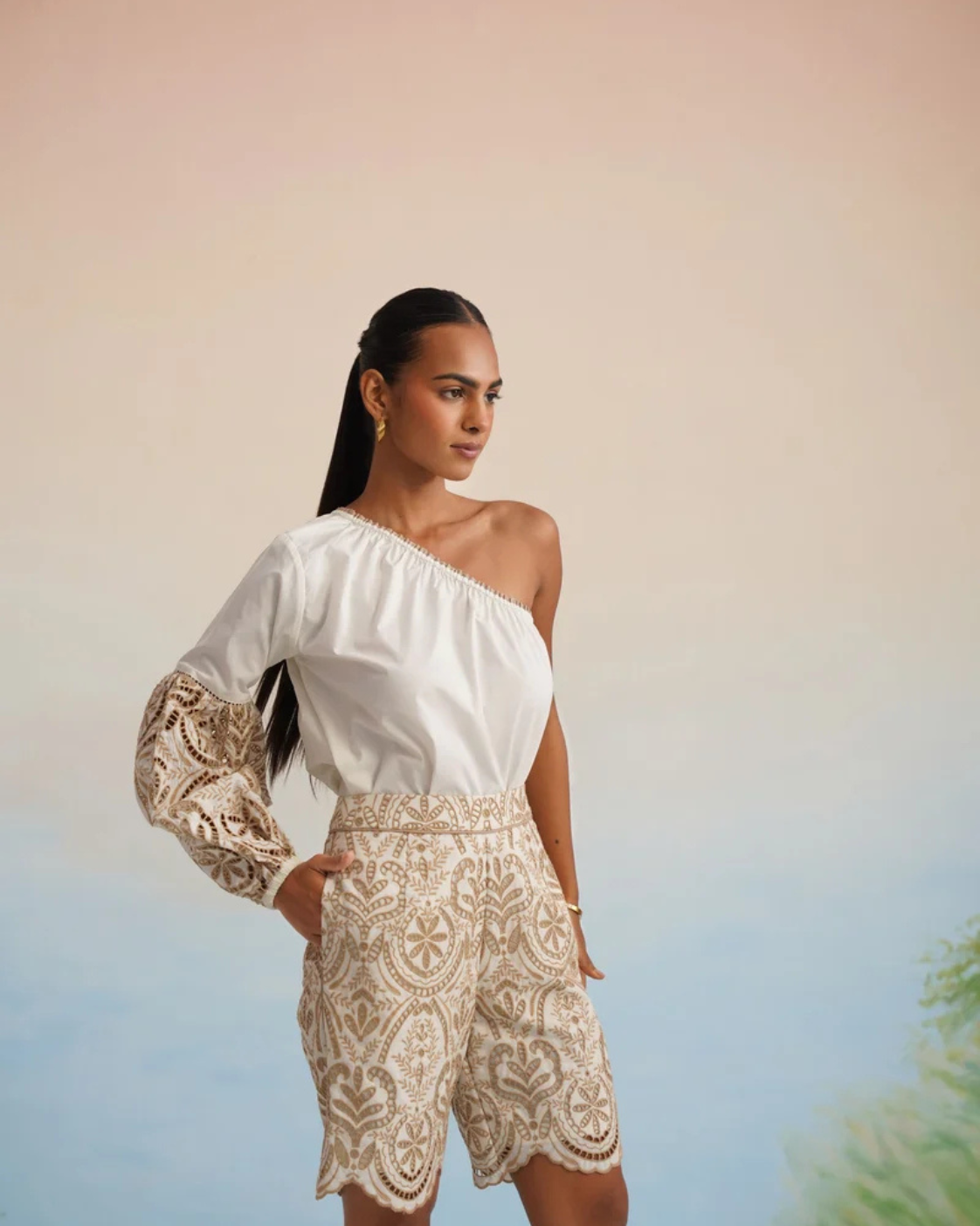Bulevar Blossom - One-Shoulder Embroidered Shorts Set