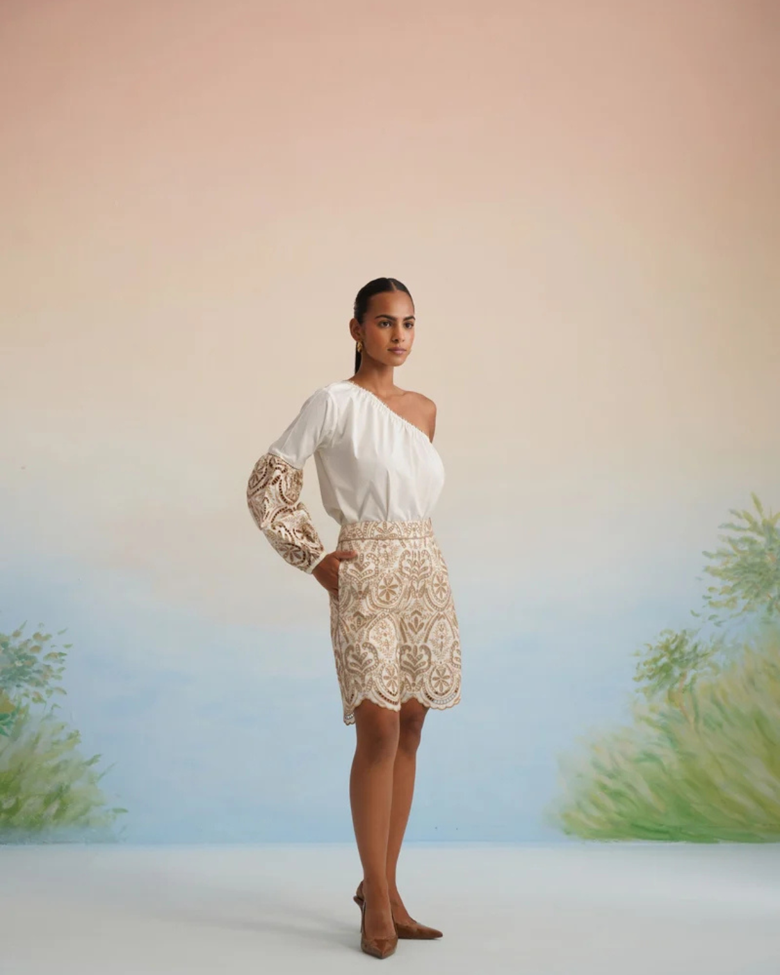 Bulevar Blossom - One-Shoulder Embroidered Shorts Set