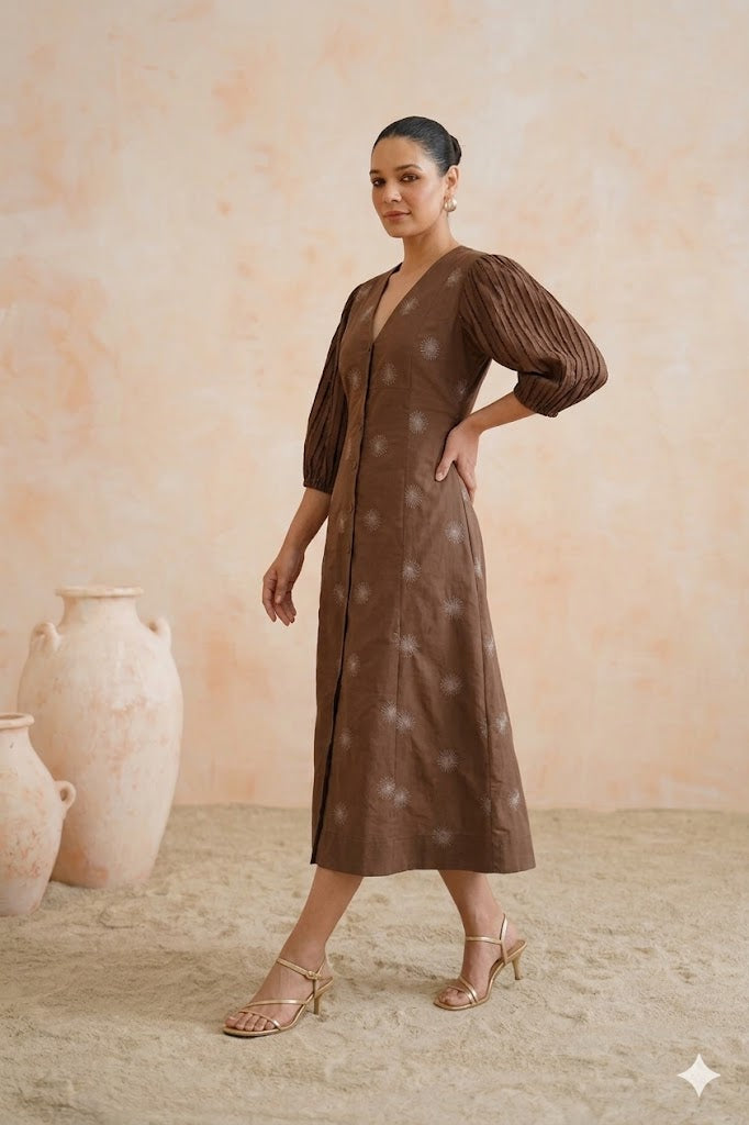 Tropical Oasis - The Hazel Medallion Embroidered Midi Dress