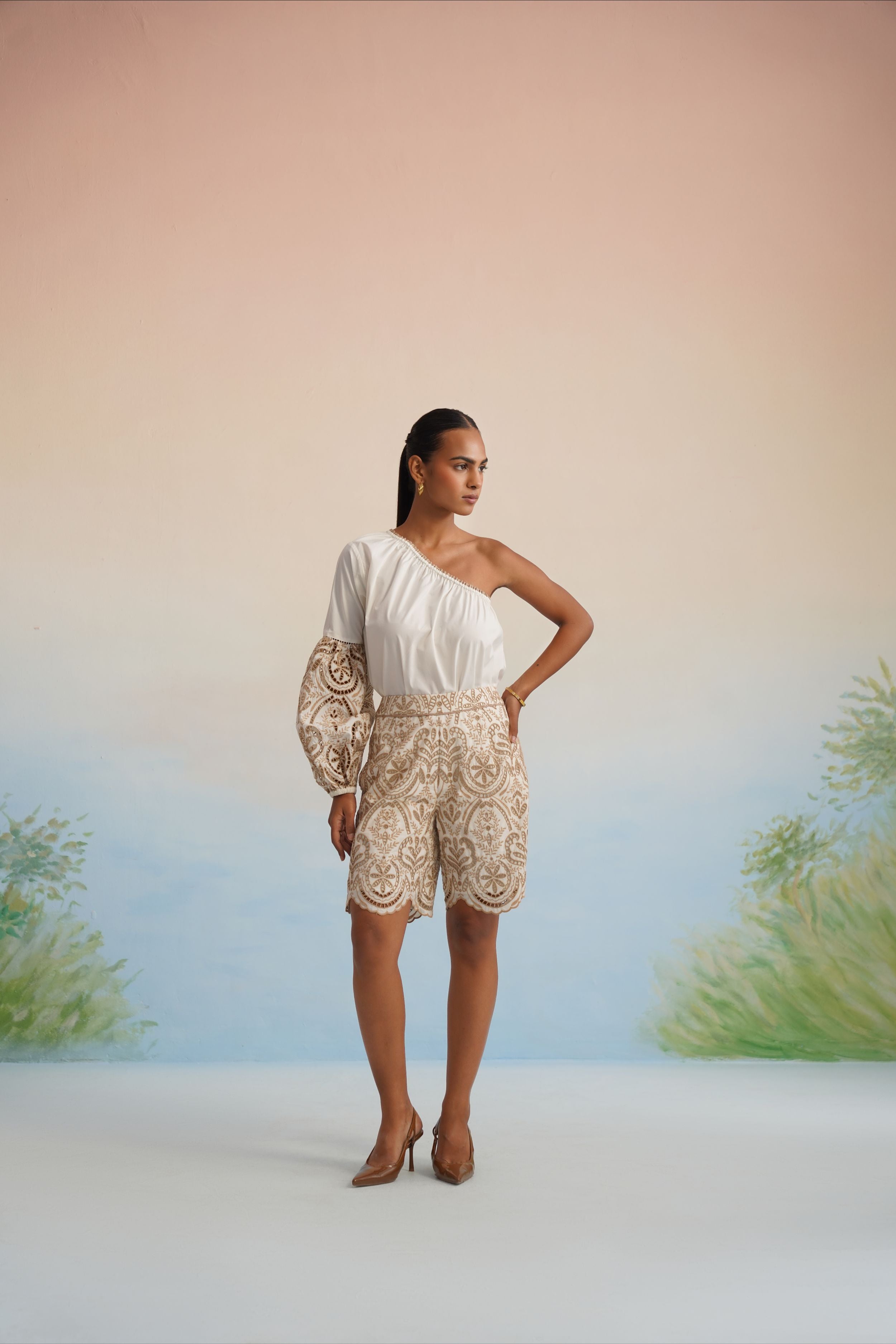 Bulevar Blossom - One-Shoulder Embroidered Shorts Set