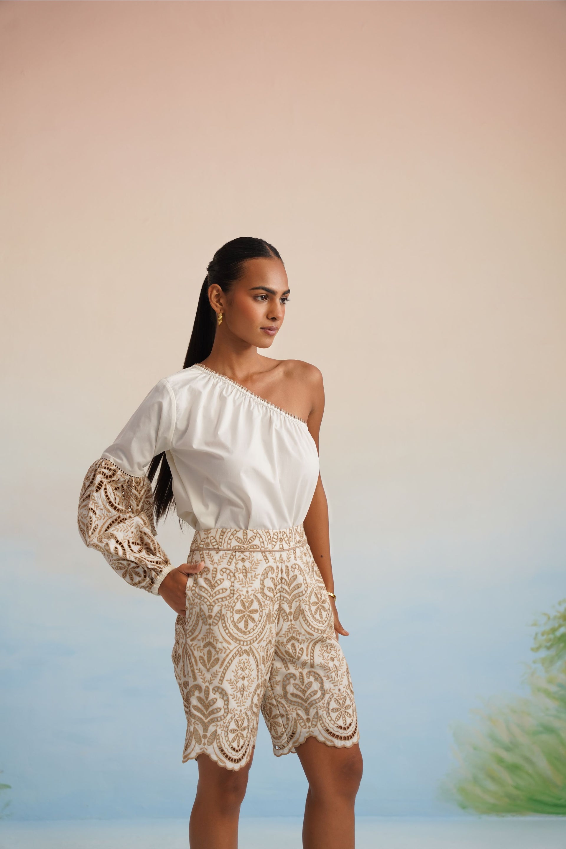 Bulevar Blossom - One-Shoulder Embroidered Shorts Set